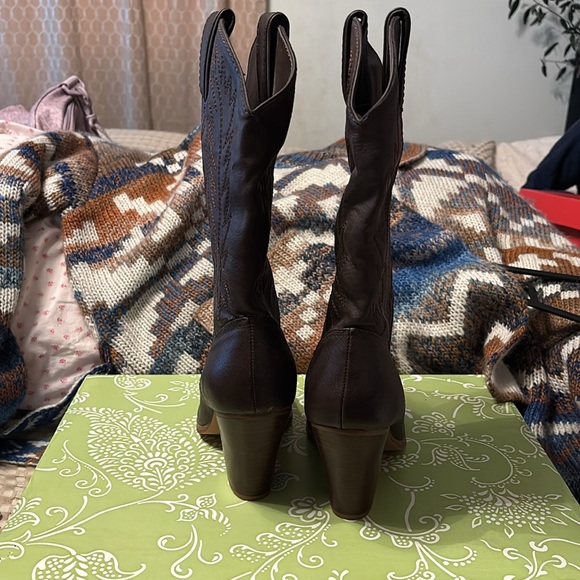 Women’s heeled cowboy boots - Picture 2 of 6